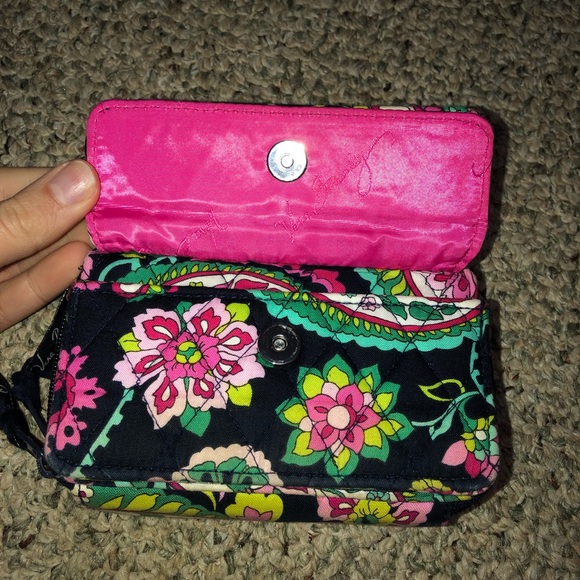 Vera Bradley Wristlet - Picture 2 of 5